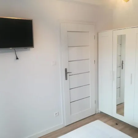 Apartament Modrzewiowa *
