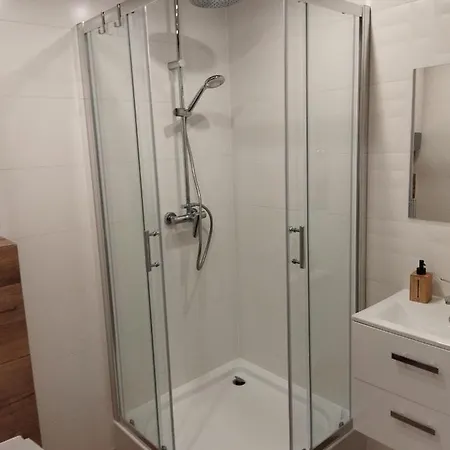 Apartament Modrzewiowa *