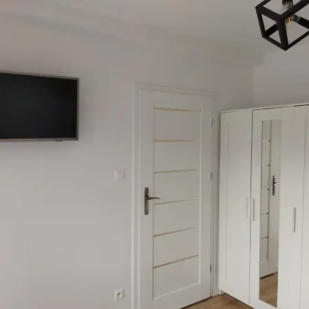 Apartament Modrzewiowa *